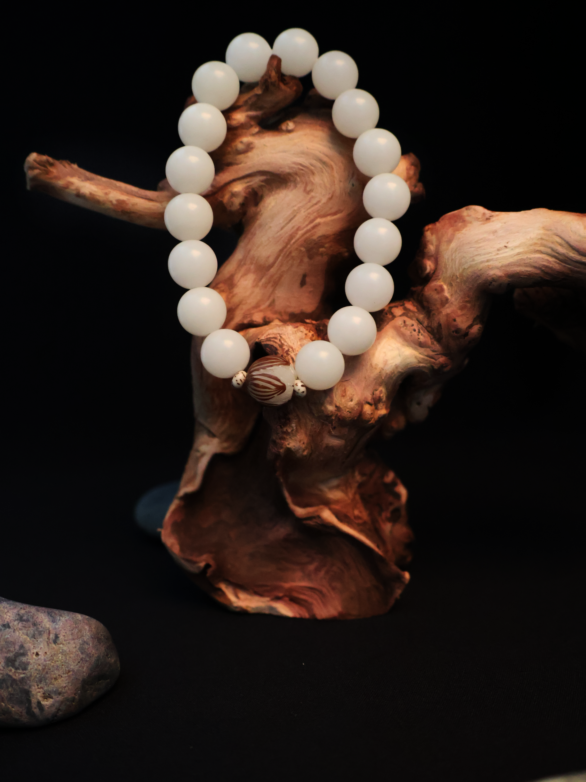 Lotus Serenity White Bodhi Meditation Bracelet