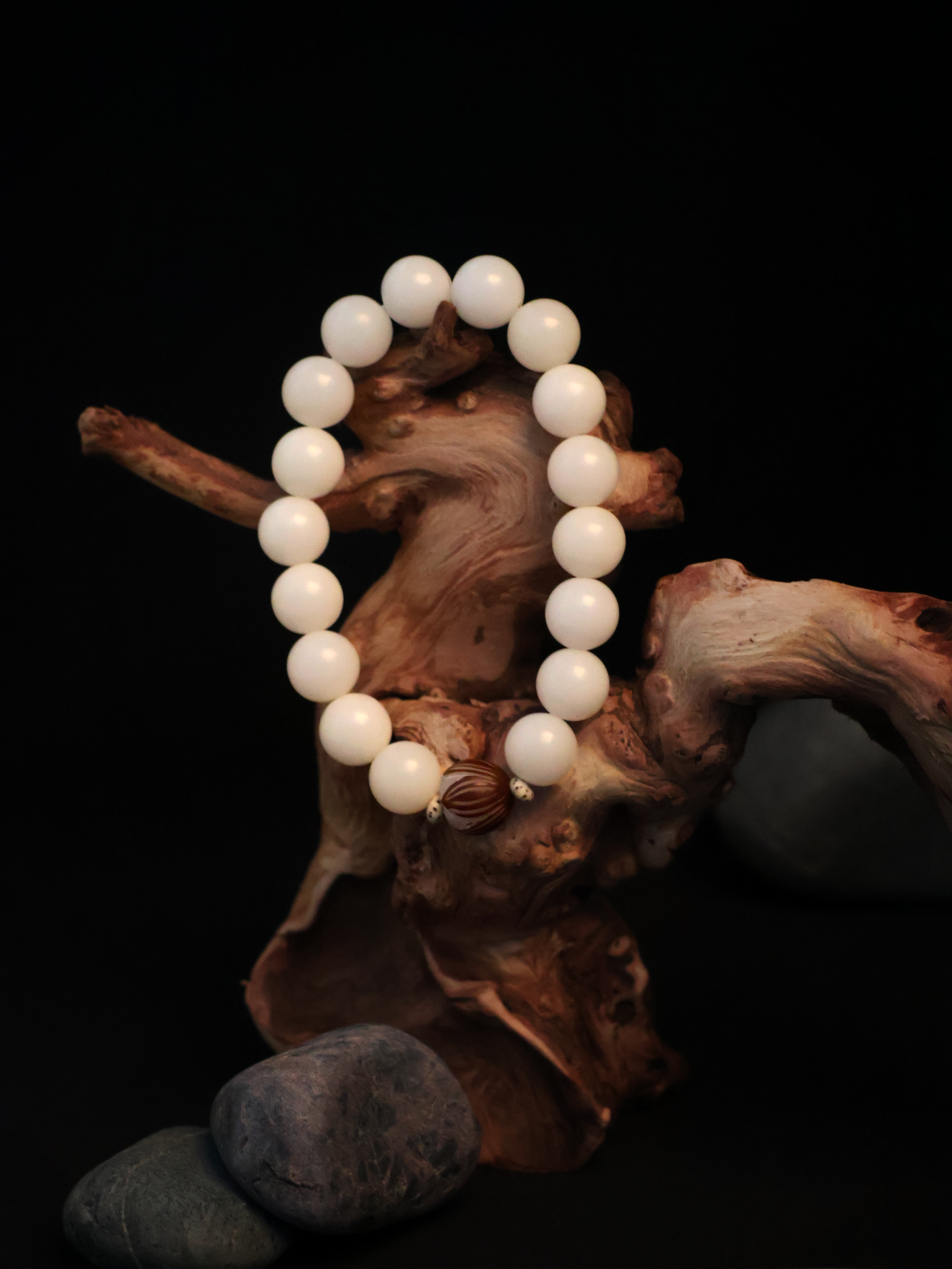 Lotus Serenity White Bodhi Meditation Bracelet