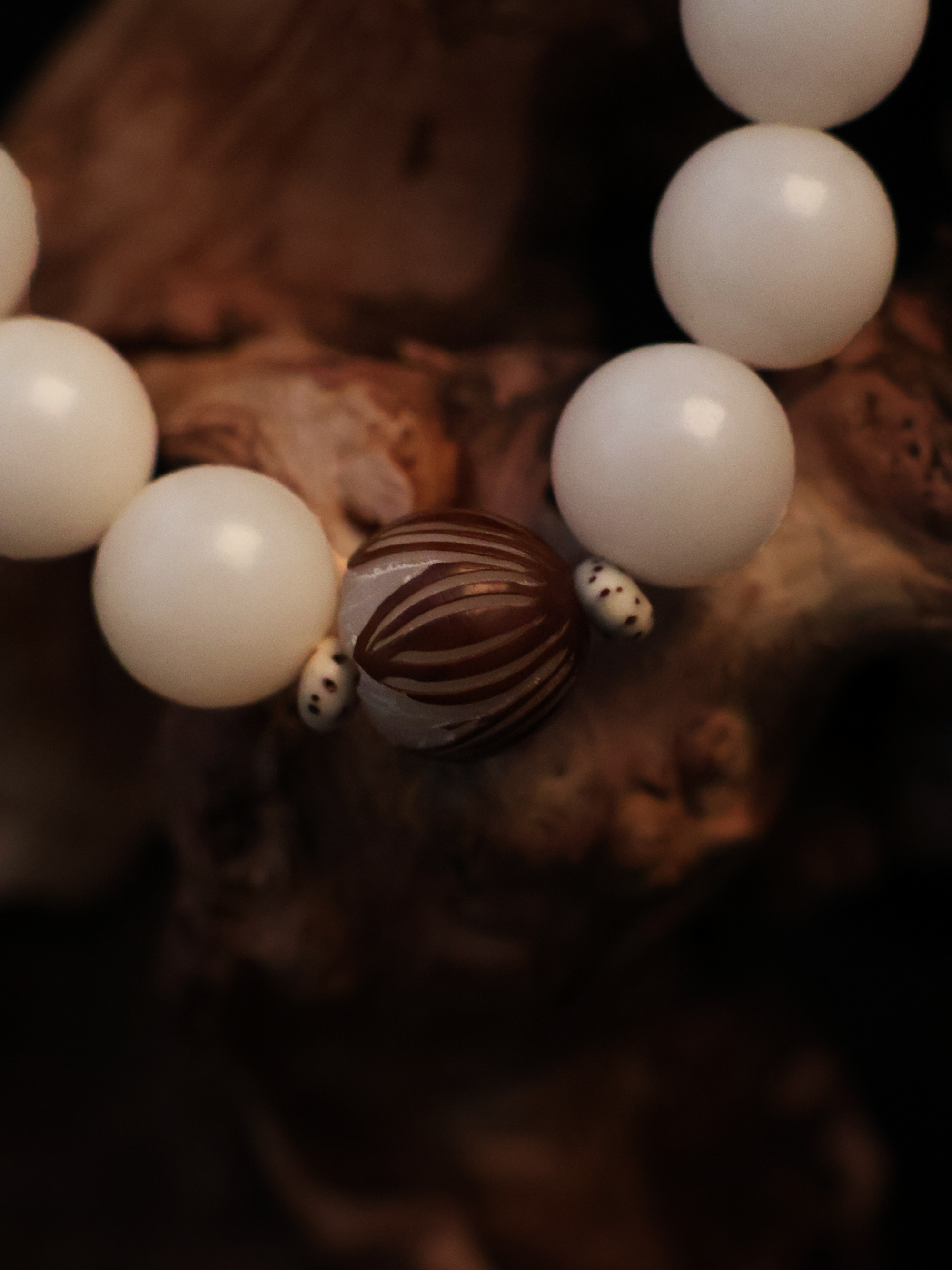 Lotus Serenity White Bodhi Meditation Bracelet