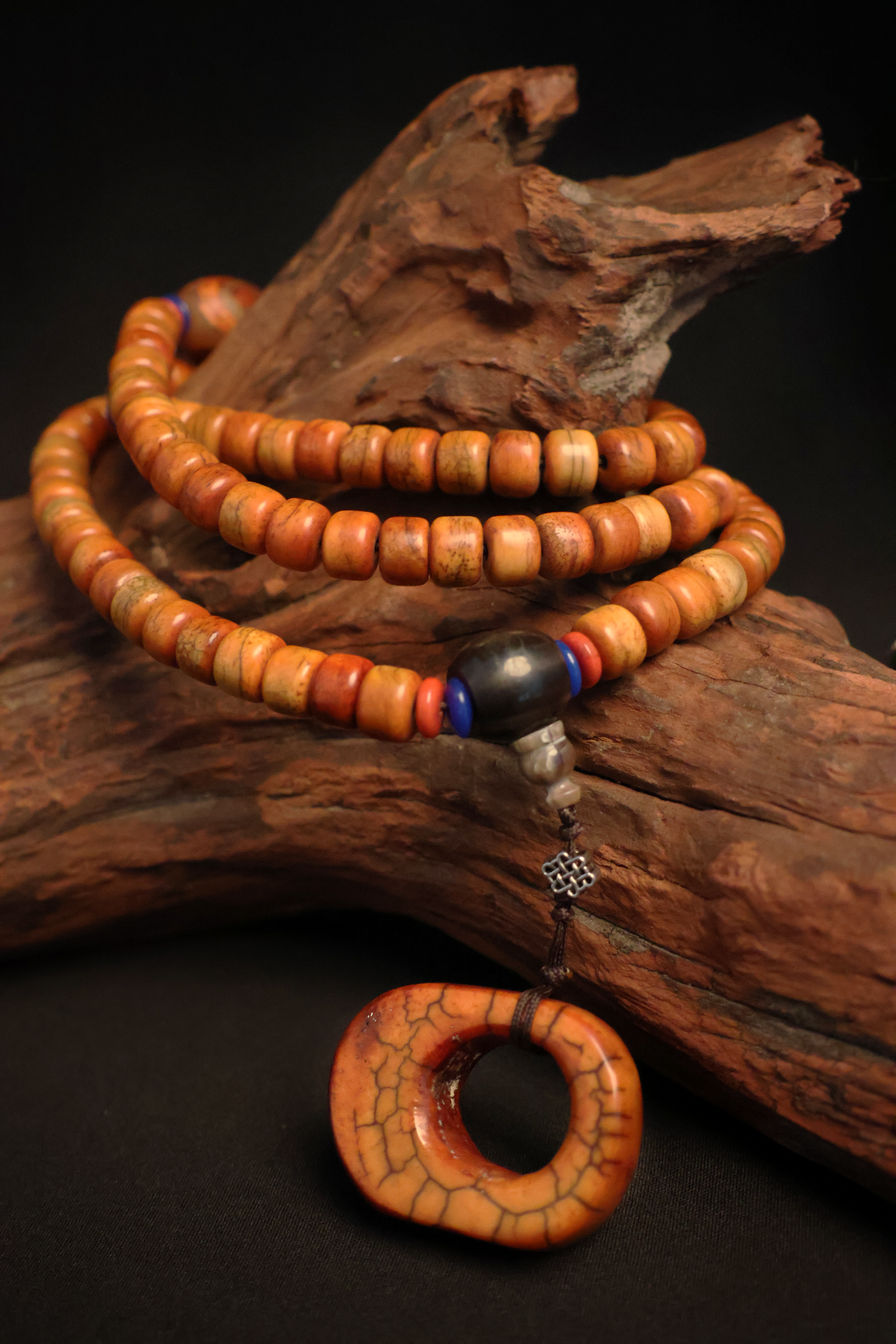 Tibetan Prosperity Yak Bone 108 Beads Necklace (Yak Bone Ring Pendant)