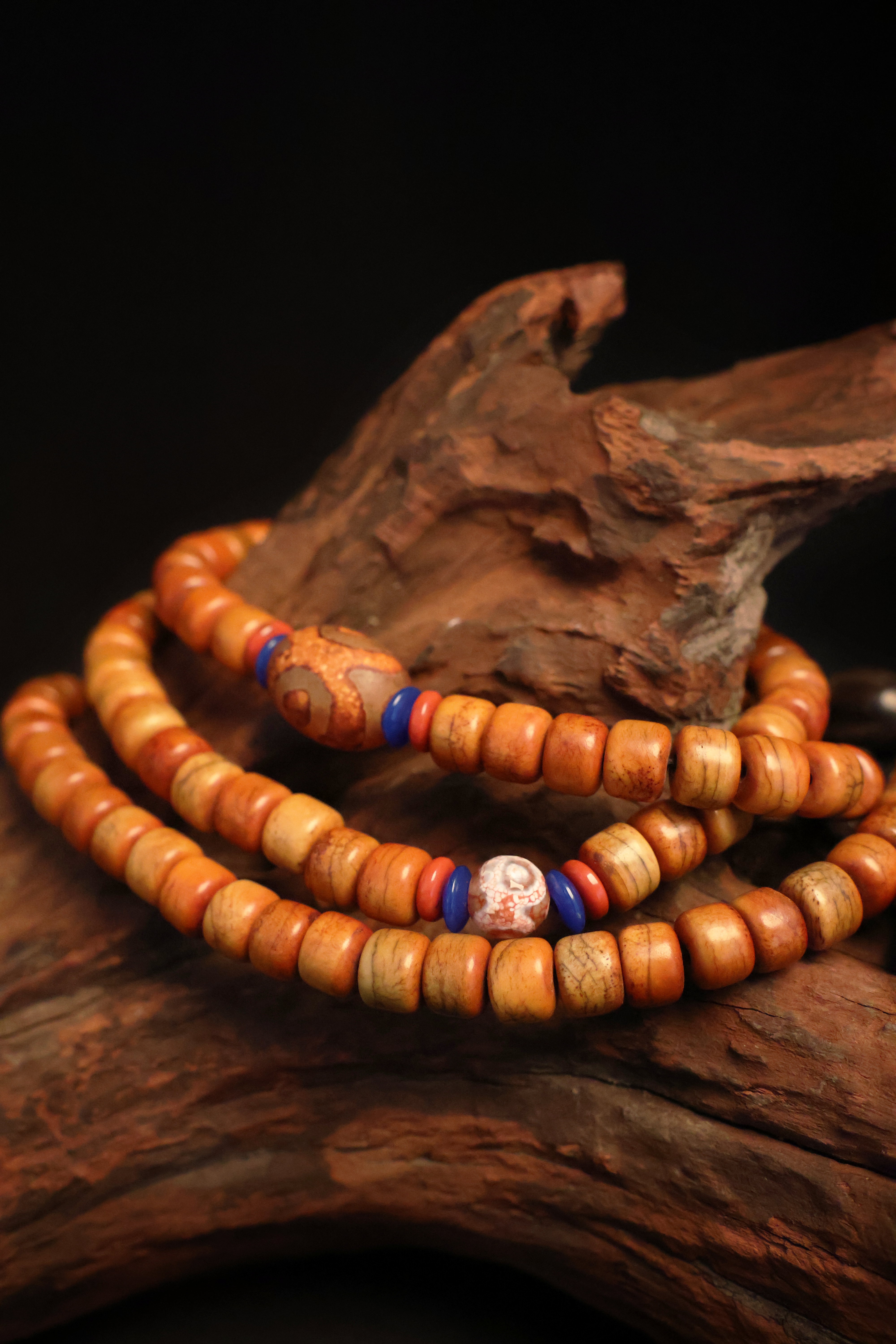 Tibetan Prosperity Yak Bone 108 Beads Necklace (Yak Bone Ring Pendant)